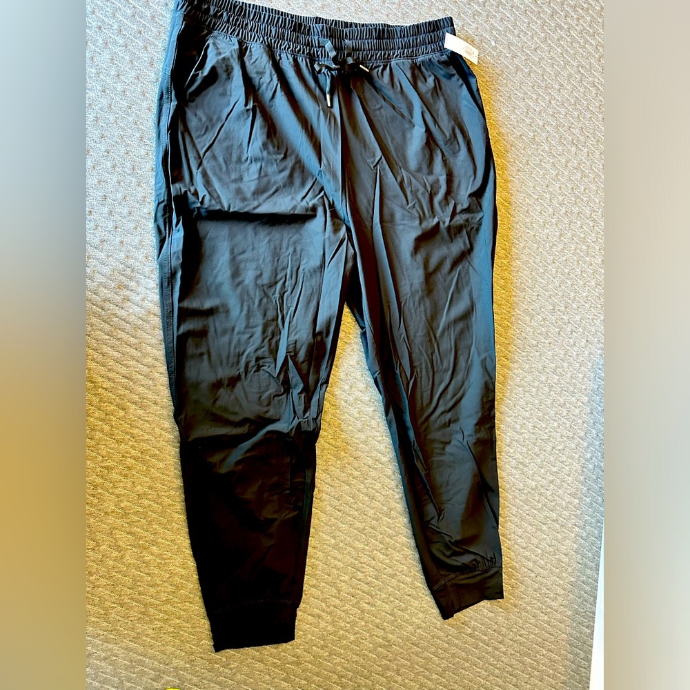 Old Navy Ho-Dry High Rise Joggers Black